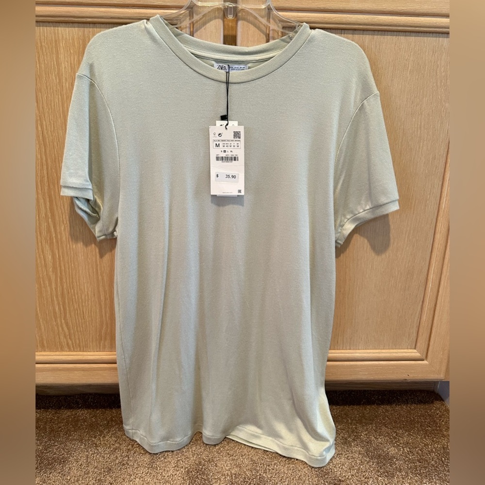 Brand new Zara T shirt size medium